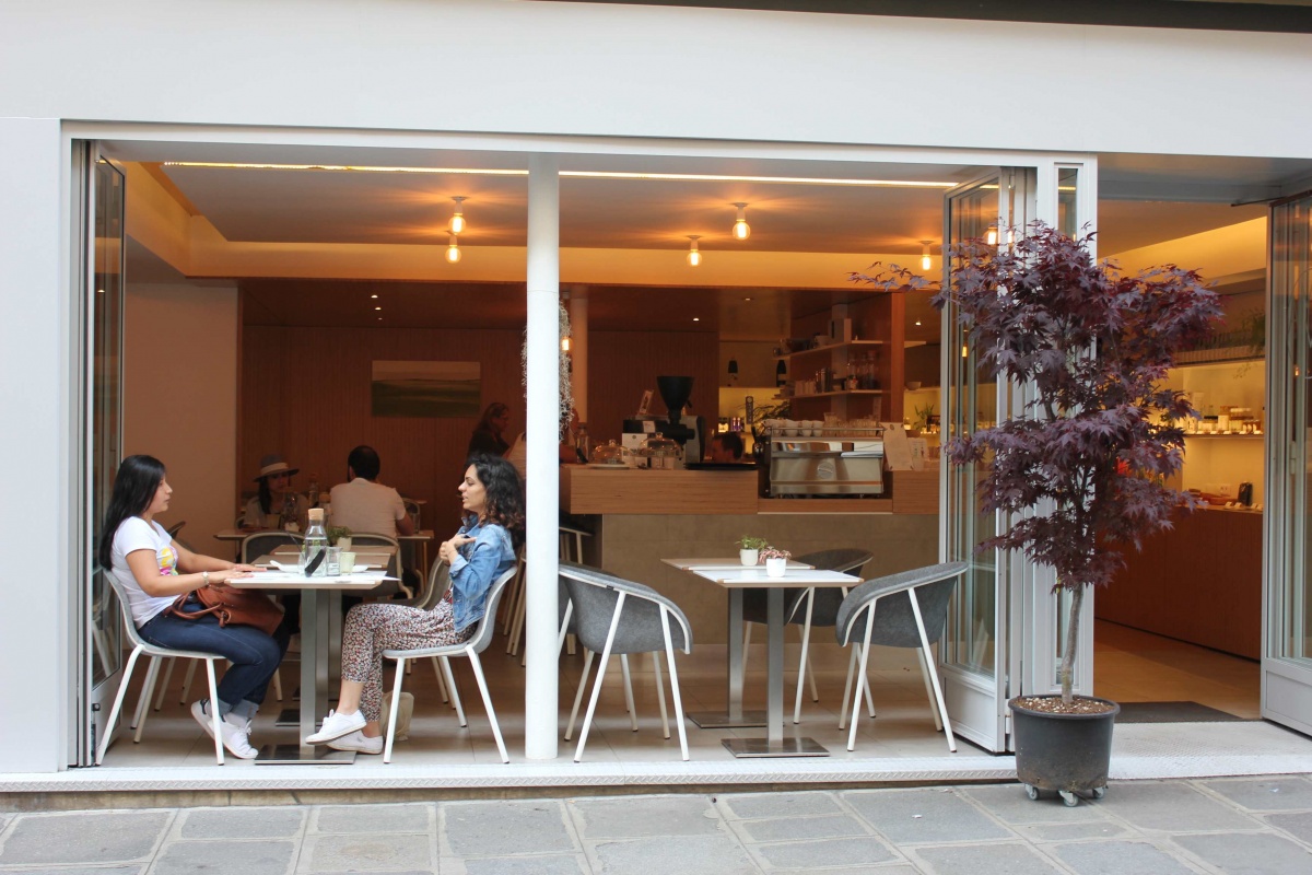 Restaurant et picerie japonaise : sur rue